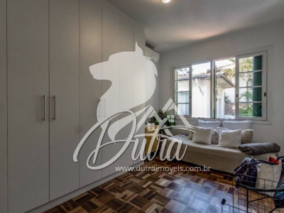 Padrão Jardim Europa 400m² 04 Dormitórios 02 Suítes 3 Vagas