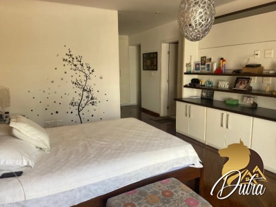 Padrão Campo Belo 682m² 03 Dormitórios 03 Suítes 8 Vagas