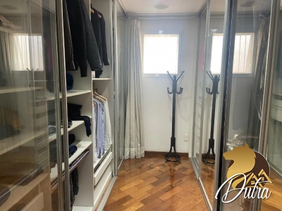 Padrão Campo Belo 682m² 03 Dormitórios 03 Suítes 8 Vagas