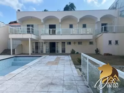 Padrão Campo Belo 682m² 03 Dormitórios 03 Suítes 8 Vagas