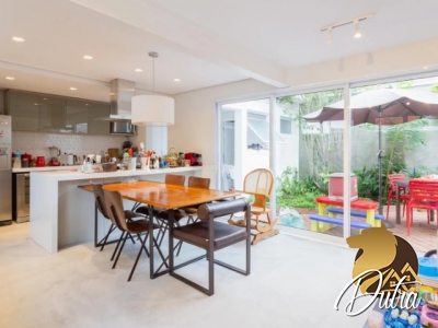 Casa de Vila Vila Olímpia Vila Olímpia 160m² 03 Dormitórios 03 Suítes 2 Vagas