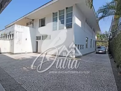 Padrão Jardim Paulista 580m² 05 Dormitórios 04 Suítes 10 Vagas