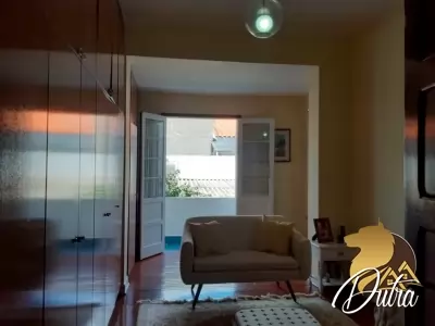 Casa Groelandia Jardim América 175m² 03 Dormitórios 01 Suítes 3 Vagas