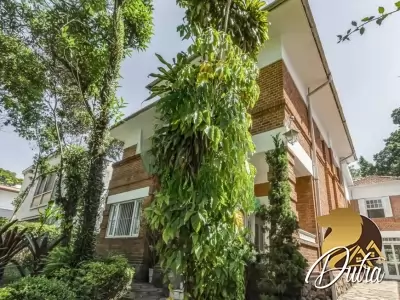 Padrão Jardim Paulista 345m² 05 Dormitórios 03 Suítes 4 Vagas