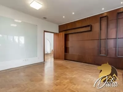 Padrão Jardim Paulista 345m² 05 Dormitórios 03 Suítes 4 Vagas