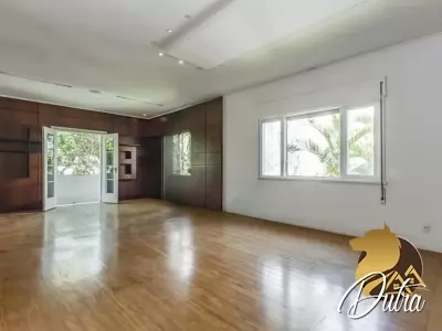Padrão Jardim Paulista 345m² 05 Dormitórios 03 Suítes 4 Vagas