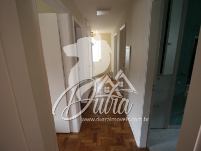 Casa Na Vila Nova Conceição 225 m² 4 Dormitórios 1 suíte  2 Vagas Edícula nos fundos