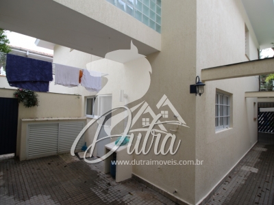 Casa Na Vila Nova Conceição 225 m² 4 Dormitórios 1 suíte  2 Vagas Edícula nos fundos
