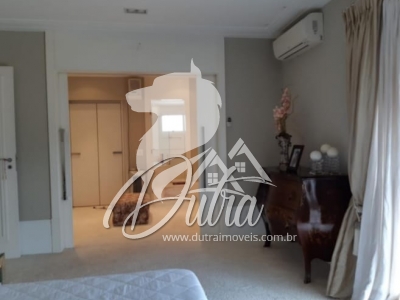 Jardim de Ville Itaim Bibi 294m² 3 Suítes 5 Vagas