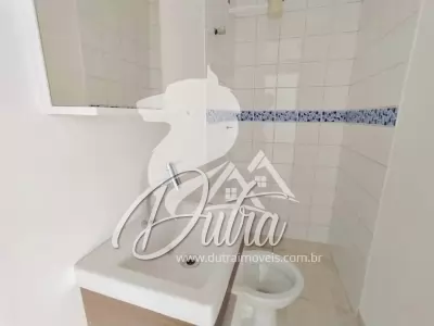 Padrão Chácara Inglesa 204m² 03 Dormitórios 01 Suítes 6 Vagas