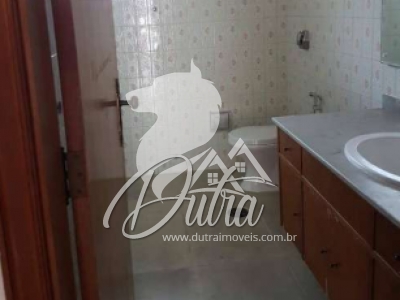 Casa Alto de Pinheiros 610m² 4 Dormitórios 3 Suítes 4 Vagas