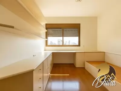 Maria Silvia Moema 170m² 03 Dormitórios 01 Suítes 2 Vagas