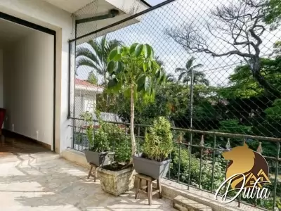 Padrão Jardim Paulista 370m² 03 Dormitórios 03 Suítes 4 Vagas