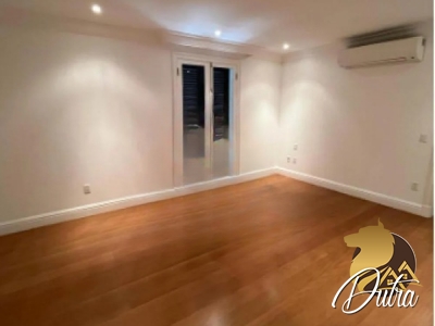 Padrão Jardim Europa 928m² 04 Dormitórios 04 Suítes 16 Vagas