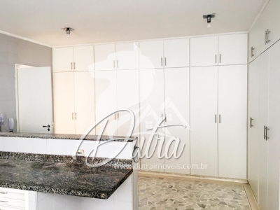 Jacarandá 240m²  3 dormitórios 1 Suíte 2 Vagas