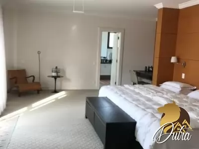 Cerqueira Cesar Cerqueira César 858m² 04 Dormitórios 04 Suítes 5 Vagas