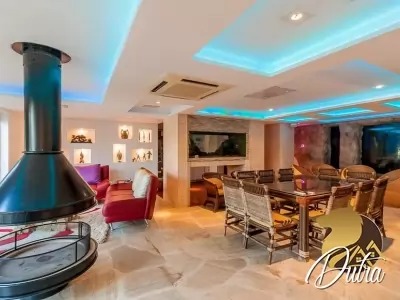 Alpha 10 Alphaville 1600m² 07 Dormitórios 05 Suítes 6 Vagas