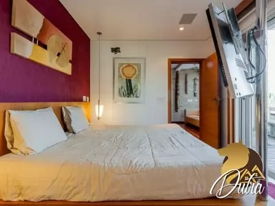 Alpha 10 Alphaville 1600m² 07 Dormitórios 05 Suítes 6 Vagas