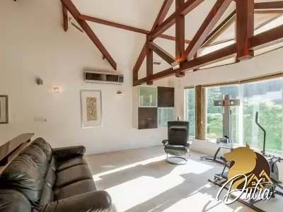 Alpha 10 Alphaville 1600m² 07 Dormitórios 05 Suítes 6 Vagas