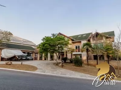 Alpha 10 Alphaville 1600m² 07 Dormitórios 05 Suítes 6 Vagas