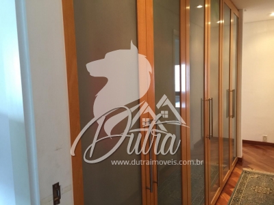 Príncipe de Florença Moema Pássaros 225 m² 3 Dormitórios 3 Suítes Depósito 3 Vagas