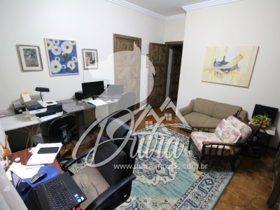 Padrão Jardim Paulista 650m² 04 Dormitórios 04 Suítes 5 Vagas