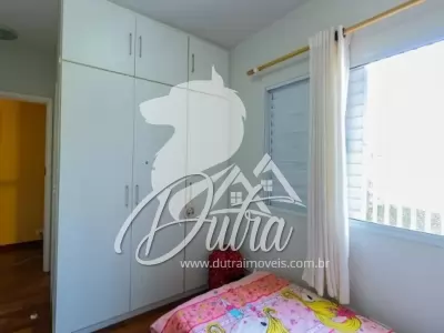 Casa de Condomínio Brooklin 180m² 04 Dormitórios 03 Suítes 4 Vagas