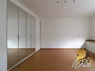 Casa na Vila Nova Conceição Vila Nova Conceição 482m² 05 Dormitórios 05 Suítes 10 Vagas