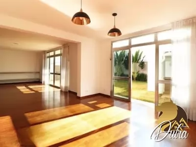 Casa na Vila Nova Conceição Vila Nova Conceição 482m² 05 Dormitórios 05 Suítes 10 Vagas