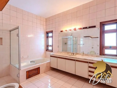 Padrão Jardim Paulista 920m² 06 Dormitórios 06 Suítes 10 Vagas
