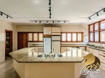 Padrão Jardim Paulista 920m² 06 Dormitórios 06 Suítes 10 Vagas