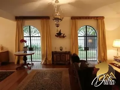 Padrão Jardim América 600m² 05 Dormitórios 01 Suítes 7 Vagas