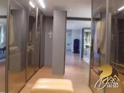 Edifício Moema Signature Vila Uberabinha 800m² 04 Dormitórios 04 Suítes 6 Vagas