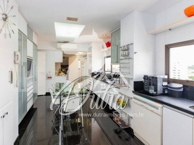 Equipage Cidade Monções 759m² 03 Dormitórios 03 Suítes 4 Vagas