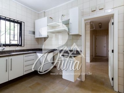 Quinta de Cascais Vila Uberabinha 208m² 04 Dormitórios 02 Suítes 2 Vagas