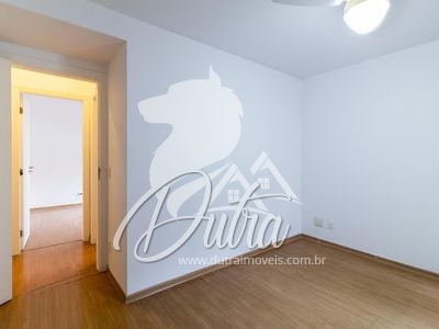 Quinta de Cascais Vila Uberabinha 208m² 04 Dormitórios 02 Suítes 2 Vagas