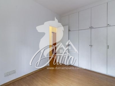 Quinta de Cascais Vila Uberabinha 208m² 04 Dormitórios 02 Suítes 2 Vagas