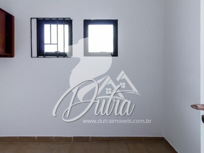 Quinta de Cascais Vila Uberabinha 208m² 04 Dormitórios 02 Suítes 2 Vagas