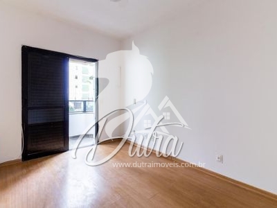 Quinta de Cascais Vila Uberabinha 208m² 04 Dormitórios 02 Suítes 2 Vagas