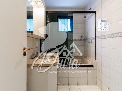 Quinta de Cascais Vila Uberabinha 208m² 04 Dormitórios 02 Suítes 2 Vagas