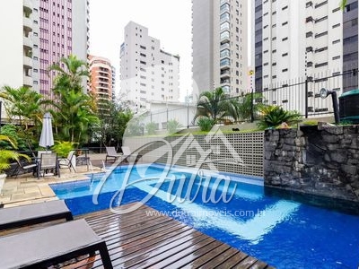 Quinta de Cascais Vila Uberabinha 208m² 04 Dormitórios 02 Suítes 2 Vagas