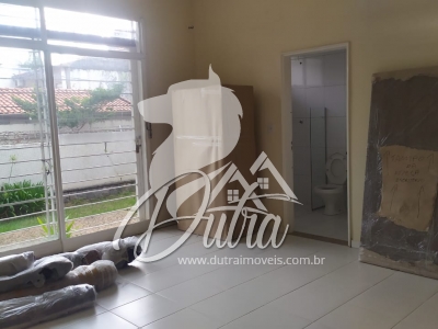 Casa Na Vila Nova Conceição  750 m² 5 Dormitórios 1 suíte 7 Vagas Edícula nos fundos