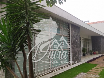 Casa Na Vila Nova Conceição  750 m² 5 Dormitórios 1 suíte 7 Vagas Edícula nos fundos