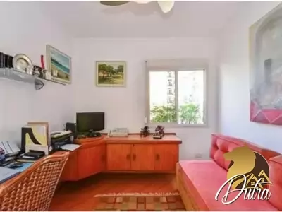 Mansão dos Vikings Brooklin 400m² 04 Dormitórios 03 Suítes 3 Vagas