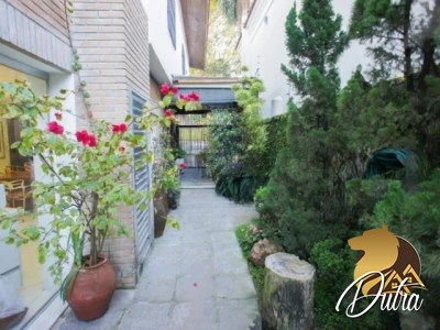Padrão Jardim Luzitânia 306m² 04 Dormitórios 02 Suítes 6 Vagas