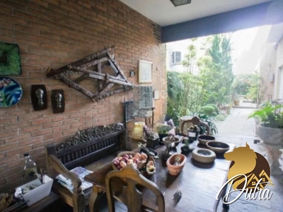 Padrão Jardim Luzitânia 306m² 04 Dormitórios 02 Suítes 6 Vagas