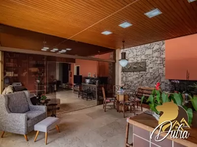 Padrão Planalto Paulista 380m² 03 Dormitórios 01 Suítes 6 Vagas