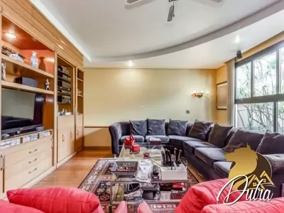 Padrão Jardim Europa 356m² 04 Dormitórios 03 Suítes 2 Vagas