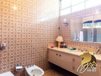 Padrão Jardim Paulista 650m² 04 Dormitórios 04 Suítes 5 Vagas