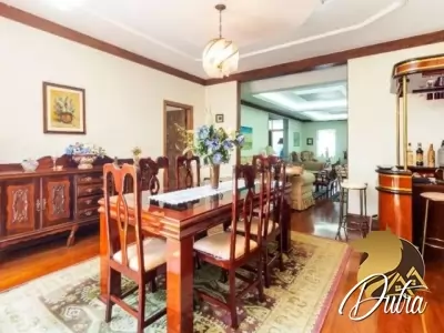 Padrão Jardim Paulista 650m² 04 Dormitórios 04 Suítes 5 Vagas